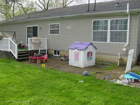 826 E Frederick Ave, Lansing, MI 48906 photo 11