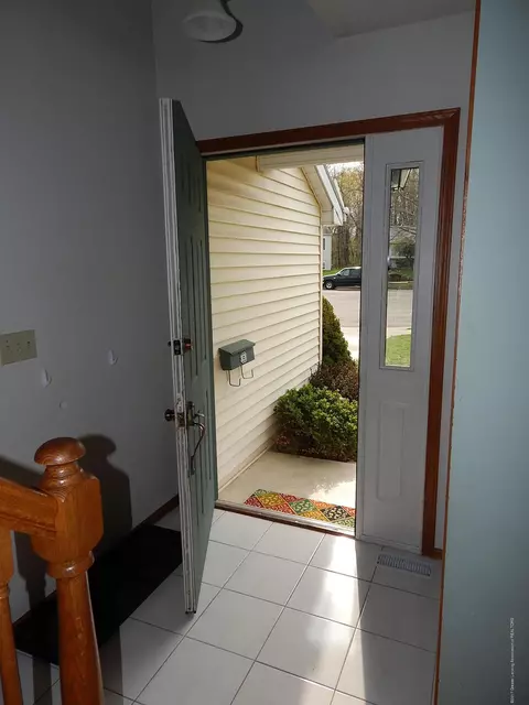 2410 Skye Rd, Lansing, MI 48911 photo 3