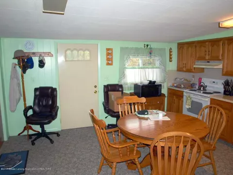 225 N Franklin St, Maple Rapids, MI 48853 photo 8