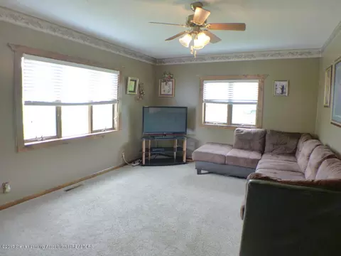200 W Cook St, Maple Rapids, MI 48853 photo 4