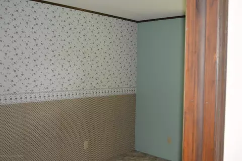105 E First St, Charlotte, MI 48813 photo 8