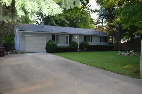 105 E First St, Charlotte, MI 48813 photo 1