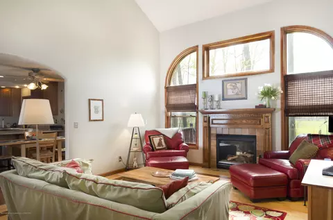 2157 Beechnut Trl, Holt, MI 48842 photo 8