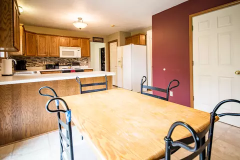 3910 Camperdown Dr, Lansing, MI 48911 photo 14