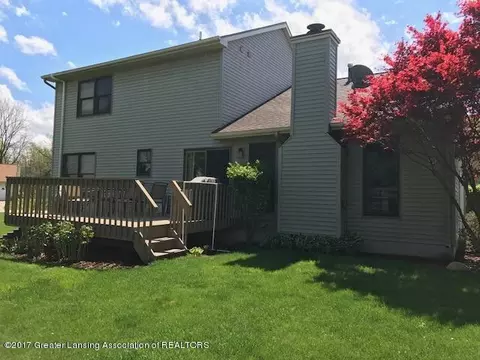 3910 Camperdown Dr, Lansing, MI 48911 photo 4