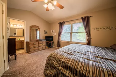 3910 Camperdown Dr, Lansing, MI 48911 photo 22