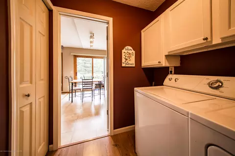 3910 Camperdown Dr, Lansing, MI 48911 photo 19