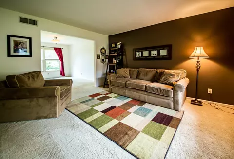 3910 Camperdown Dr, Lansing, MI 48911 photo 6