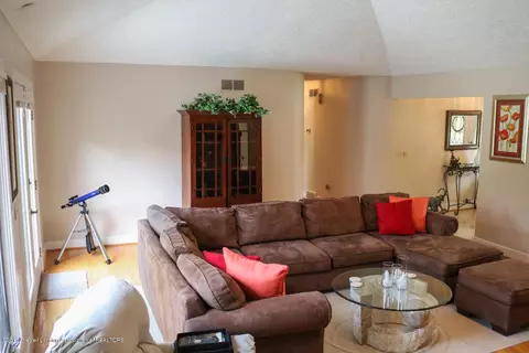 2170 Long Leaf Trl, Okemos, MI 48864 photo 16