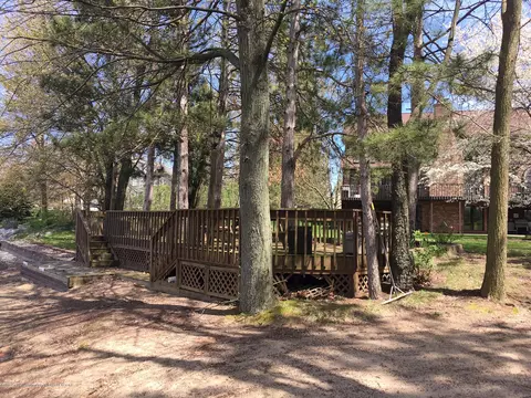 808 E Geneva Dr, Dewitt, MI 48820 photo 7