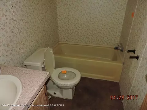 2498 Gilbert Rd, Lansing, MI 48911 photo 4