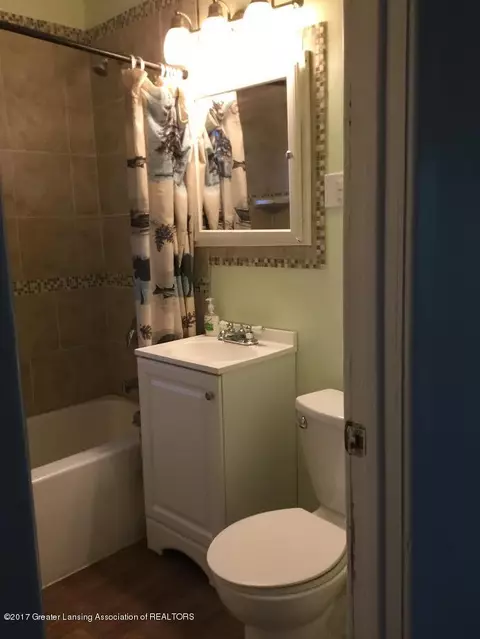5620 Chestnut St, Bath, MI 48808 photo 6