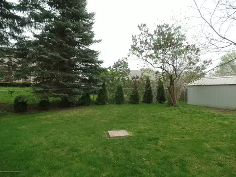 828 Creyts Rd, Dimondale, MI 48821 photo 5