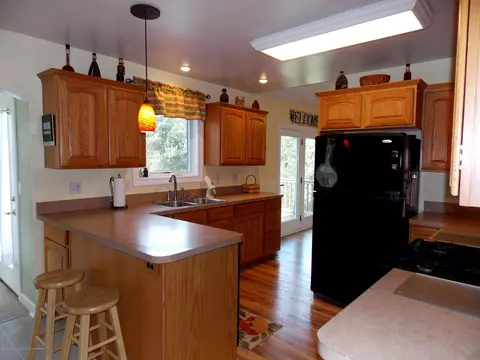 12500 S Wacousta Rd, Eagle, MI 48822 photo 2