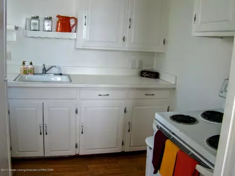 3121 Cedarbrook Ave, Lansing, MI 48910 photo 13