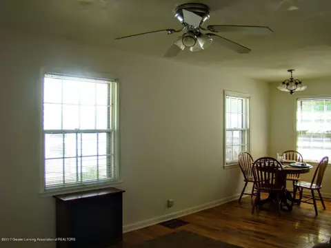 3121 Cedarbrook Ave, Lansing, MI 48910 photo 8