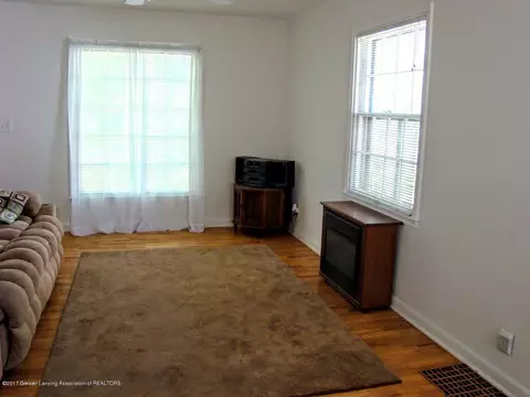 3121 Cedarbrook Ave, Lansing, MI 48910 photo 5