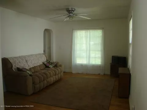 3121 Cedarbrook Ave, Lansing, MI 48910 photo 2