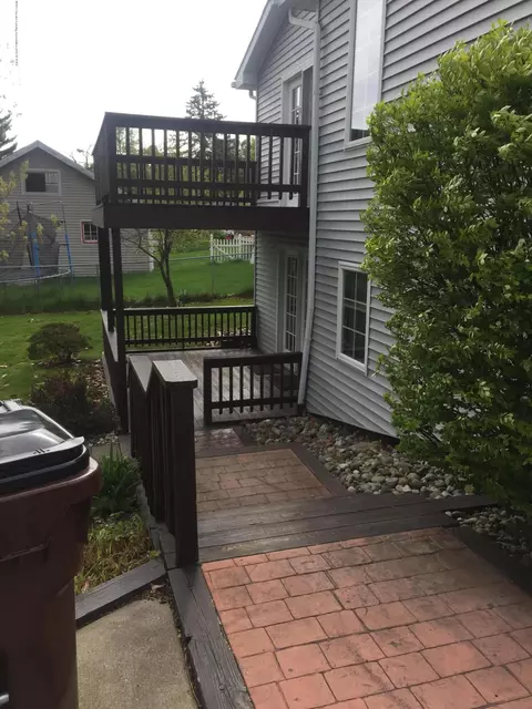 206 W Madison St, Dewitt, MI 48820 photo 3