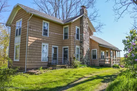 5200 Harris, Williamston, MI 48895 photo 2