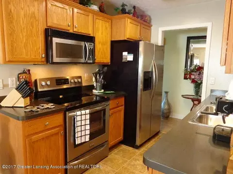 218 N Dibble Blvd, Lansing, MI 48917 photo 7