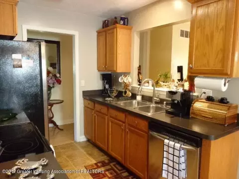 218 N Dibble Blvd, Lansing, MI 48917 photo 8