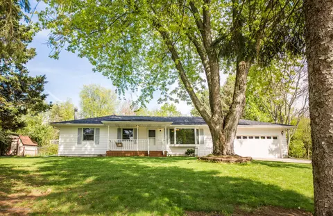 13865 Ducharme Dr, Dewitt, MI 48820 photo 1