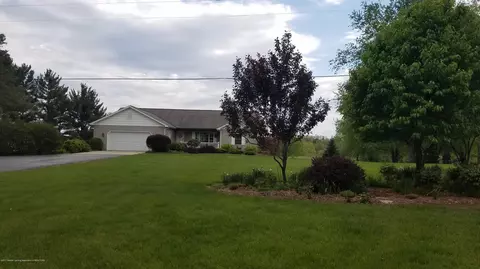 7840 Hunter Rd, Bath, MI 48808 photo 2