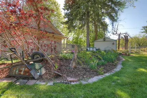 4597 Chippewa Dr, Okemos, MI 48864 photo 21