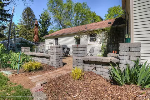 4597 Chippewa Dr, Okemos, MI 48864 photo 25