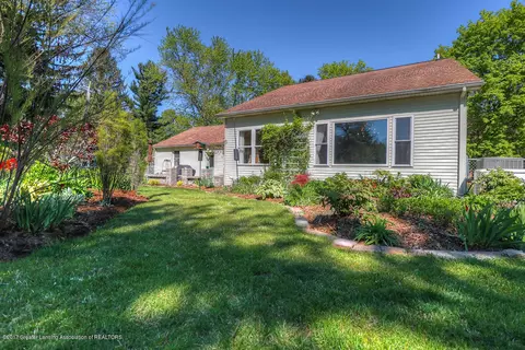 4597 Chippewa Dr, Okemos, MI 48864 photo 24