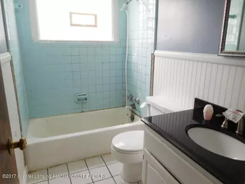 546 E Willard Ave, Lansing, MI 48910 photo 6
