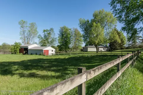 5240 Van Atta Rd, Okemos, MI 48864 photo 27