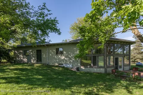 5240 Van Atta Rd, Okemos, MI 48864 photo 2