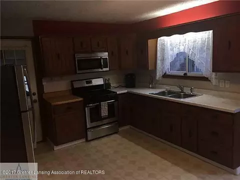 310 Ewen, Maple Rapids, MI 48853 photo 10