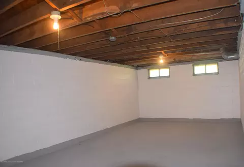 2313 Lyons Ave, Lansing, MI 48910 photo 13