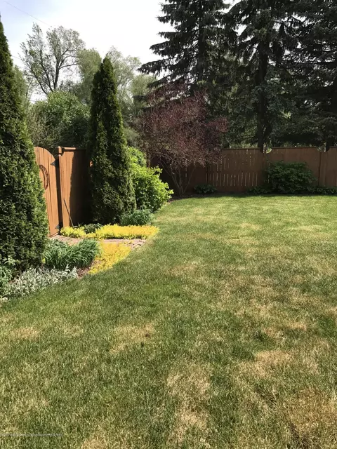 403 Jade Dr, Lansing, MI 48917 photo 20