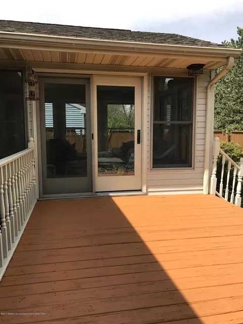403 Jade Dr, Lansing, MI 48917 photo 17