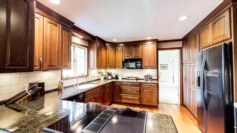 4631 Barton Rd, Williamston, MI 48895 photo 8