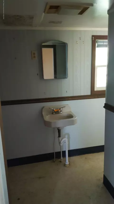 2079 Cedar St, Holt, MI 48842 photo 25