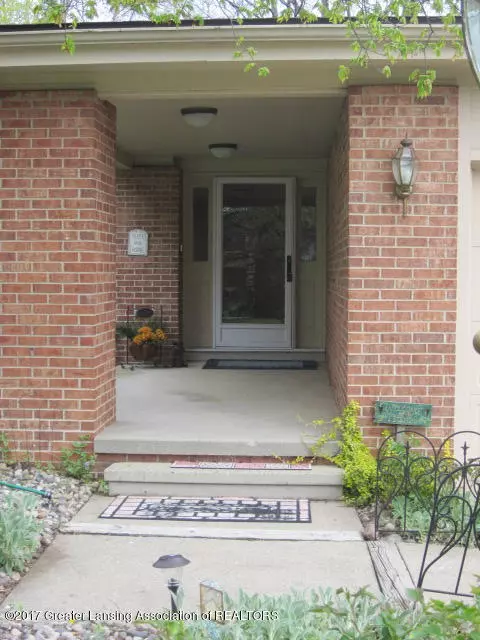 13057 Old Hickory Trl, Dewitt, MI 48820 photo 2