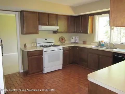 13057 Old Hickory Trl, Dewitt, MI 48820 photo 6