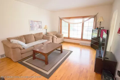 121 E Jefferson, Dewitt, MI 48820 photo 5