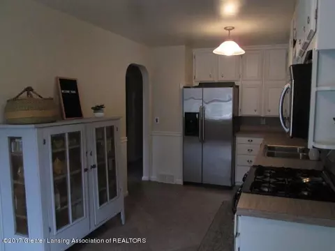 1047 W State Rd, Lansing, MI 48906 photo 4