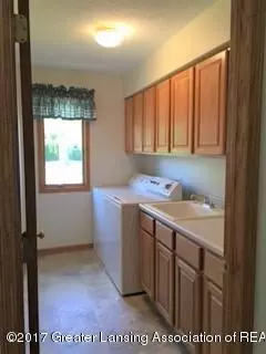 710 Pine Ridge Dr, Dewitt, MI 48820 photo 6