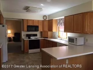 710 Pine Ridge Dr, Dewitt, MI 48820 photo 4