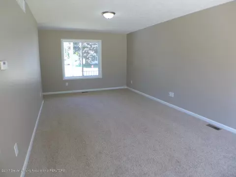723 Williams, Williamston, MI 48895 photo 6