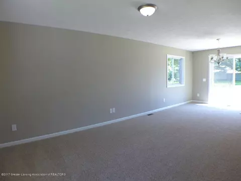 723 Williams, Williamston, MI 48895 photo 4