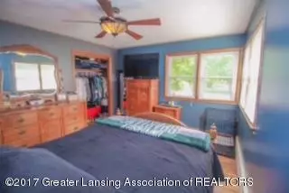 604 E Higham St, Saint Johns, MI 48879 photo 11