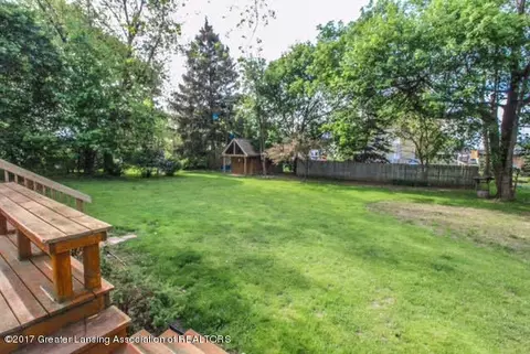 604 E Higham St, Saint Johns, MI 48879 photo 6